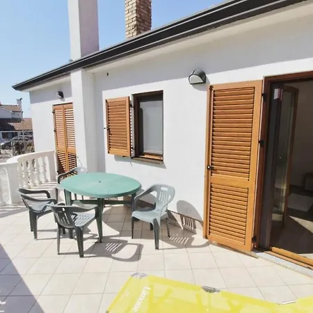 Kataraina With Sea View Apartment Zambratija (Istria)