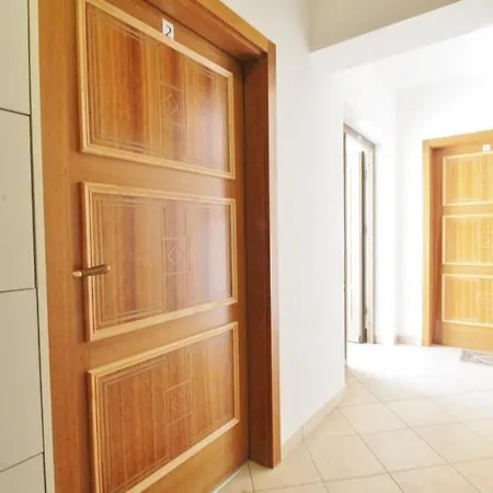 Apartment Kataraina With Sea View