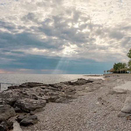 Kataraina With Sea View * Zambratija (Istria)